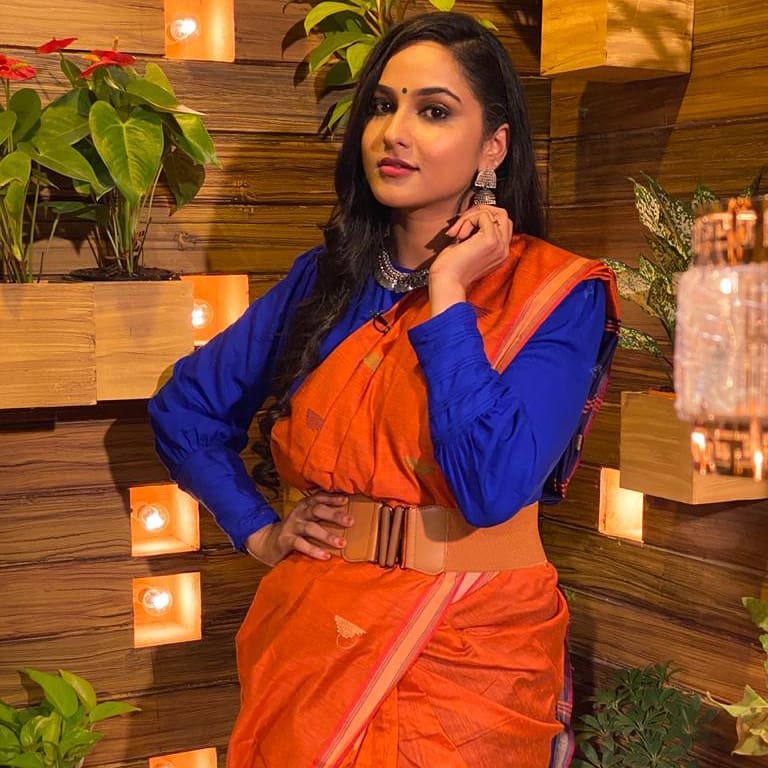 ZEE TELUGU TV ANCHOR KASI ANNAPURNA IN ORANGE SAREE BLOUSE 3